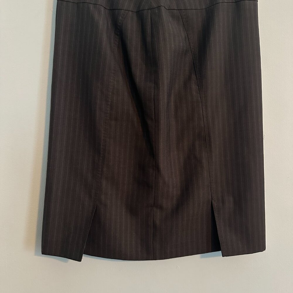 Anne Klein Skirt Suit Lightweight Wool Blend In Gray Pinstripe Size 2P - Picture 9 of 13